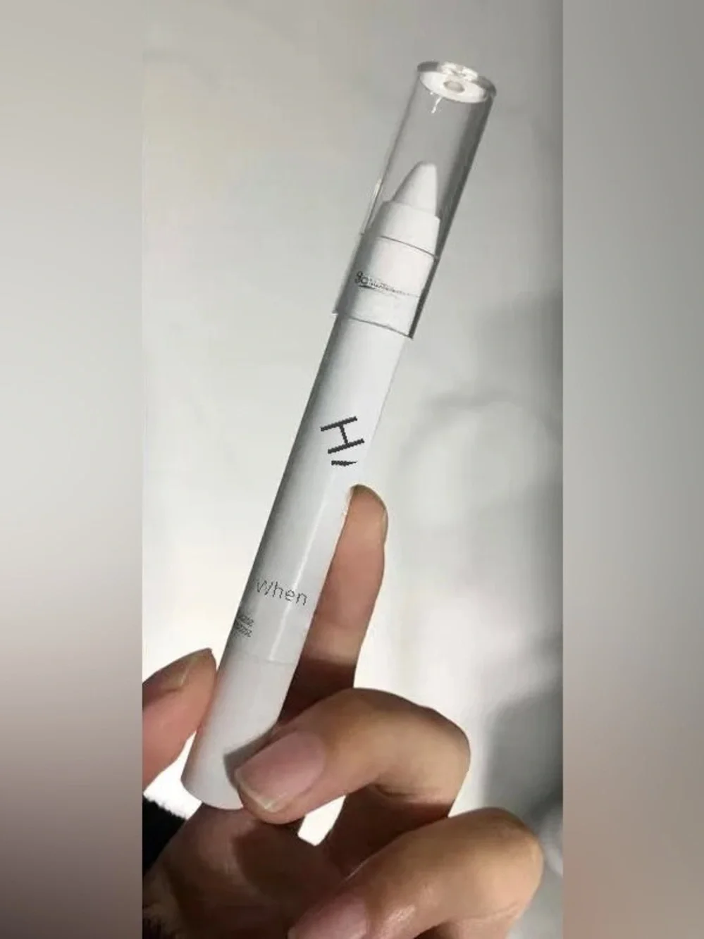 White Precision Makeup Pen - White
